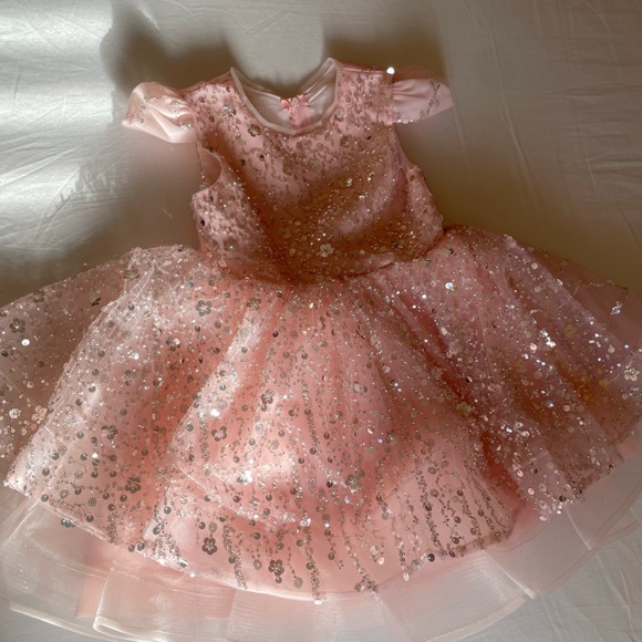 Girl size 4Y Pink Sequin Dress - Picture 2 of 14